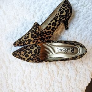 Women's Bellini Bobcat Kitten Heels NWOT